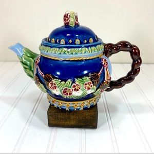 Vintage Nouveaux Majolica blue tea pot